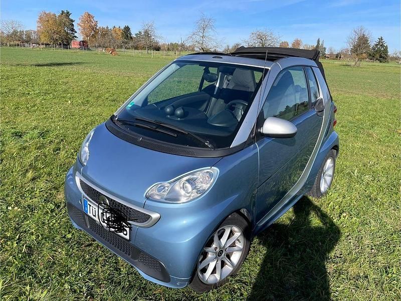 Gebraucht Smart ForTwo Cabrio Passion 71 PS (52 kW) 2013 Blau Cabrio