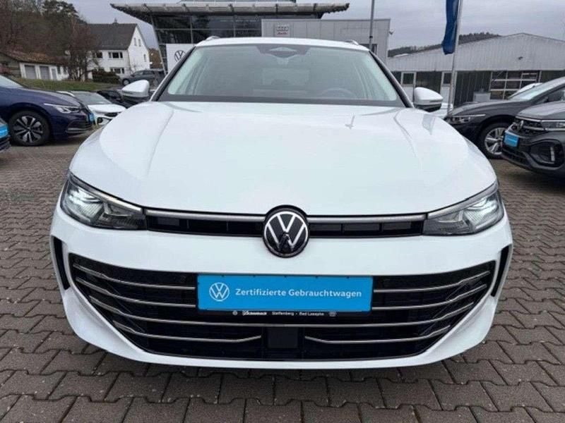 Gebraucht VW Passat Elegance 150 PS (110 kW) 2024 Weiß Limousine