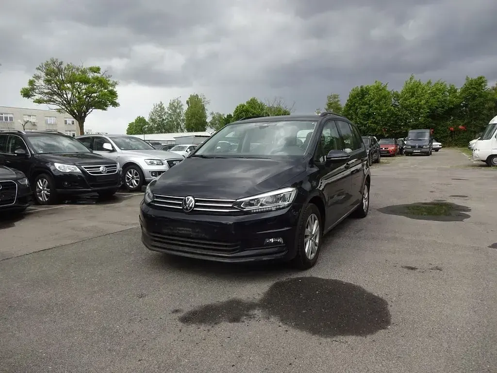 Gebraucht VW Touran Comfortline 150 PS (110 kW) 2022 Deep black Van / Kleinbus