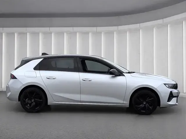 Usata Opel Astra 131 CV (96 kW) 2024 Argento Utilitaria