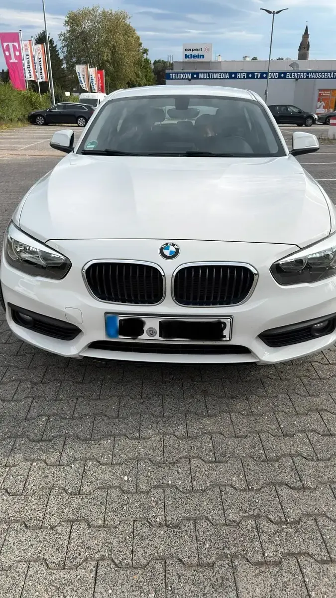 Gebraucht BMW 116 Advantage 109 PS (80 kW) 2016 Weiß Kleinwagen