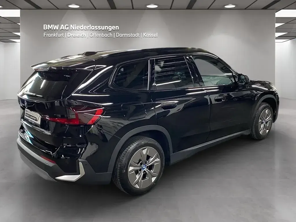 Gebraucht BMW iX1 Performance 200 kW (272 PS) 2023 Schwarz SUV