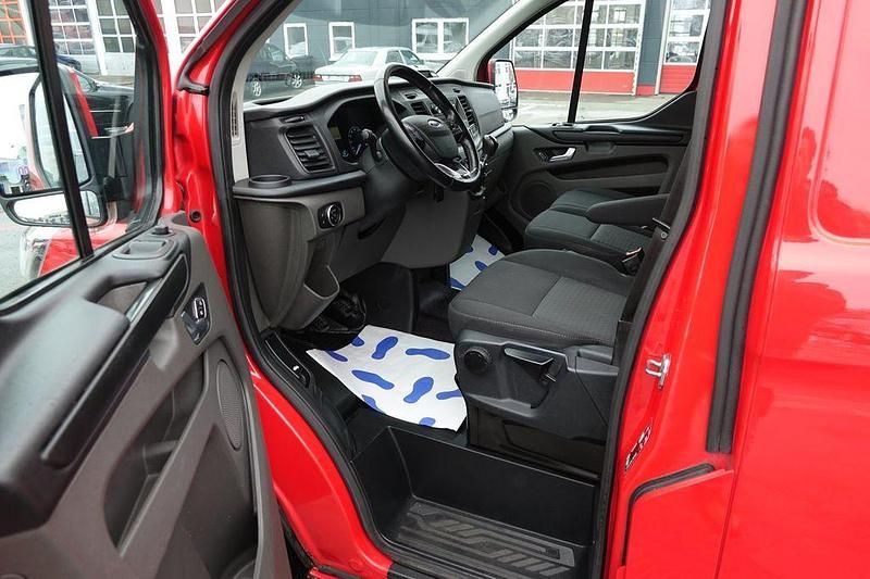 Gebraucht Ford Transit Custom 105 PS (77 kW) 2020 Rot Van / Kleinbus