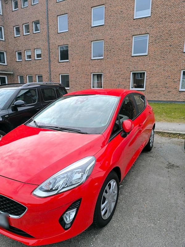 Second-hand Ford Fiesta 2019 Roșu Hatchback