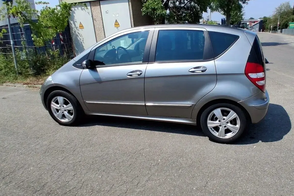 Gebraucht Mercedes A170 Elegance 116 PS (85 kW) 2006 Beige Limousine