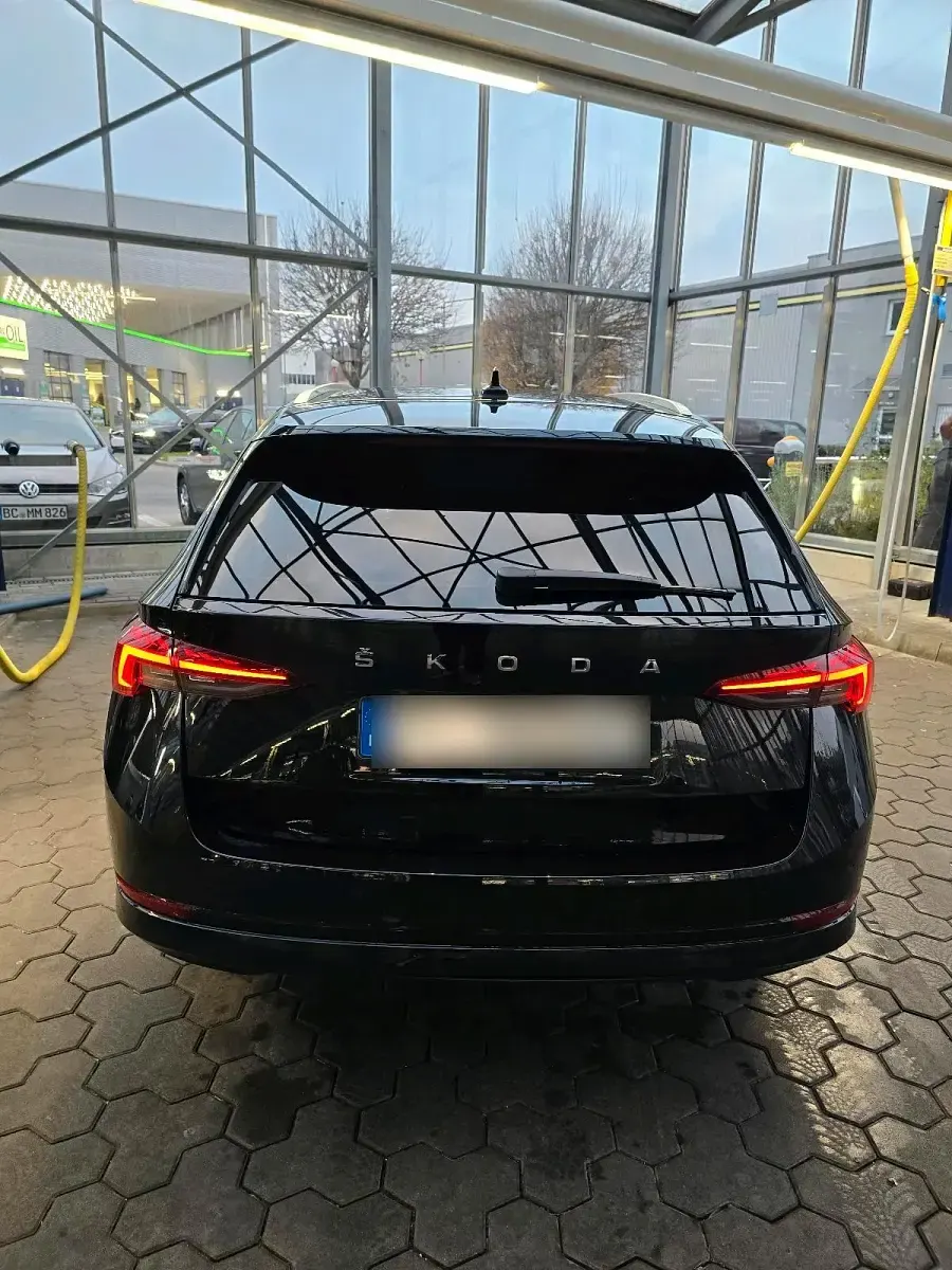 Gebraucht Skoda Octavia Sport 150 PS (110 kW) 2022 Schwarz Kombi
