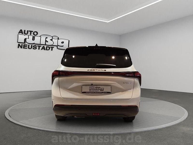 Neu DFSK Forthing 4 177 PS (130 kW) 2025 Weiß Van / Kleinbus