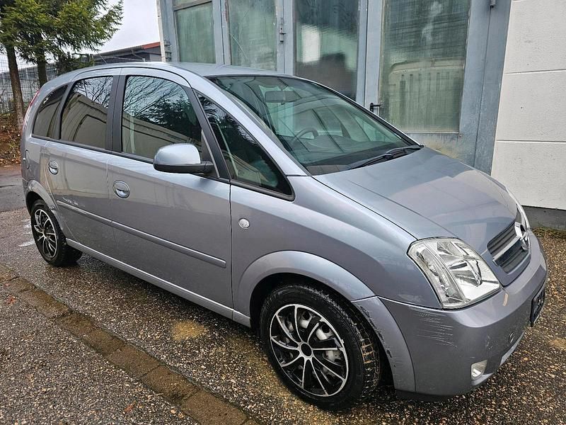 Silber Gebraucht 2004 Opel Meriva Van / Kleinbus | 400 € (Superpreis) - Bild 1/4