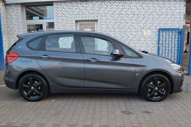 Gebraucht BMW 225 Advantage 136 PS (100 kW) 2018 Grau Kombi
