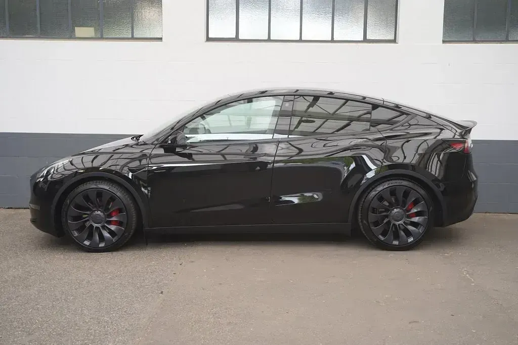 Gebraucht Tesla Model Y Performance 392 kW (534 PS) 2024 Schwarz SUV