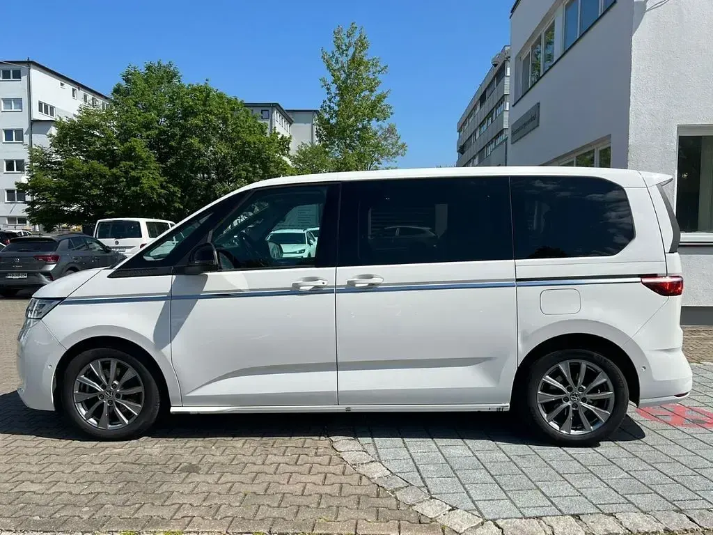 Używany VW Multivan Style 218 KM (160 kW) 2022 Biały Minivan