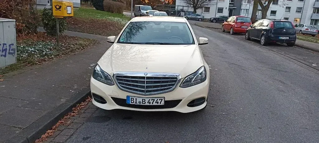 Gebraucht Mercedes 200 185 PS (136 kW) 2016 Beige Limousine