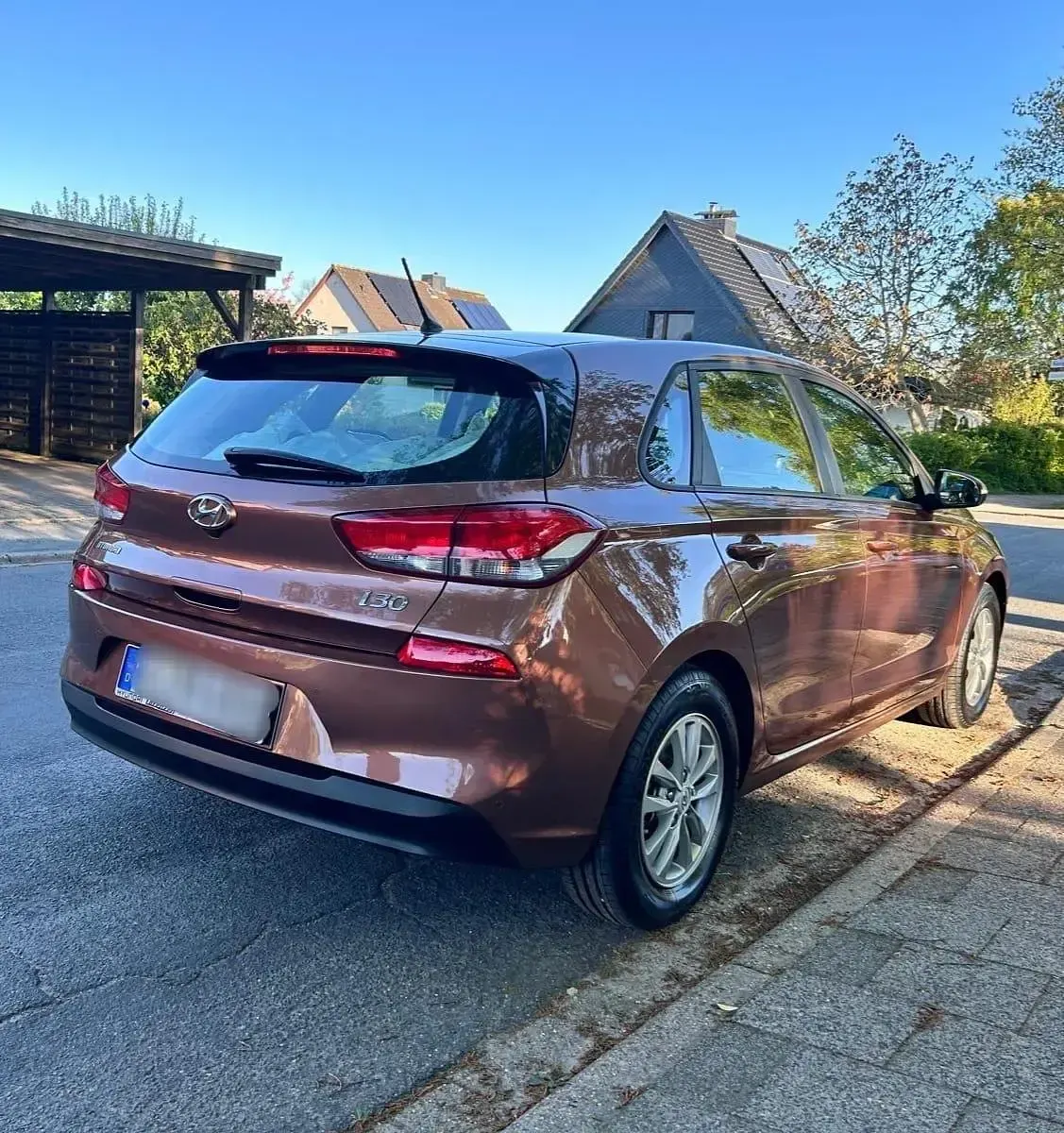 Gebraucht Hyundai i30 Select 120 PS (88 kW) 2018 Braun Limousine