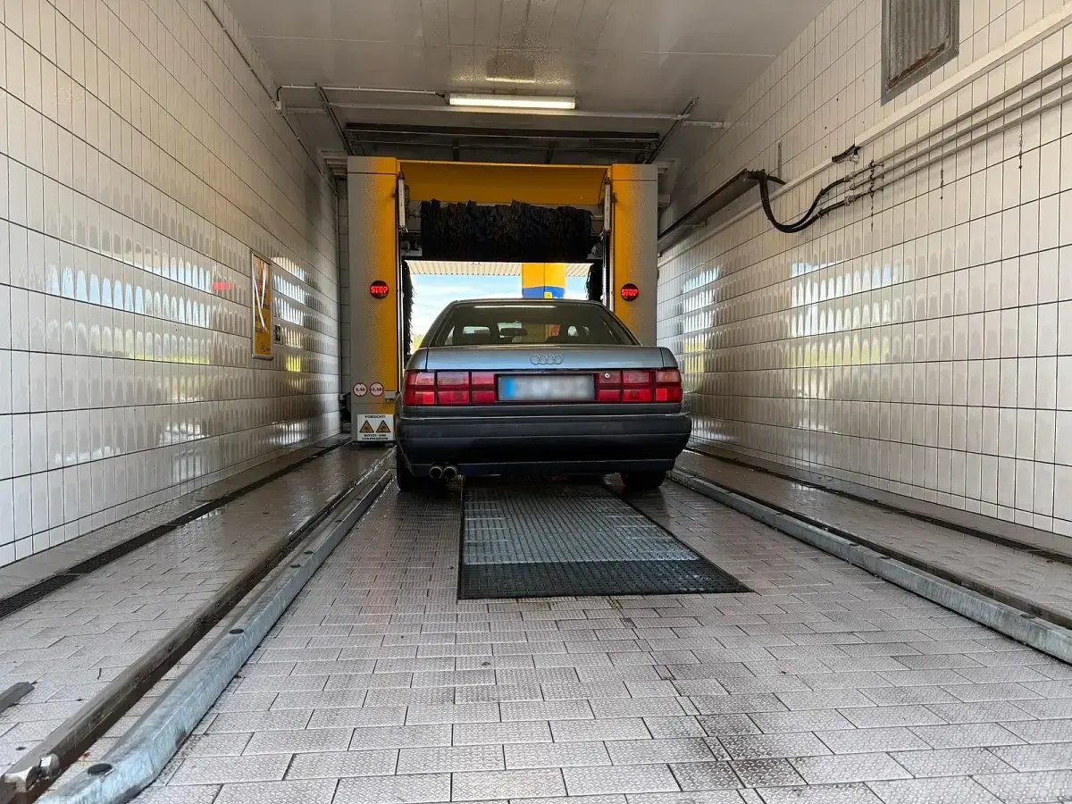 Gebraucht Audi V8 250 PS (183 kW) 1990 Grau Limousine