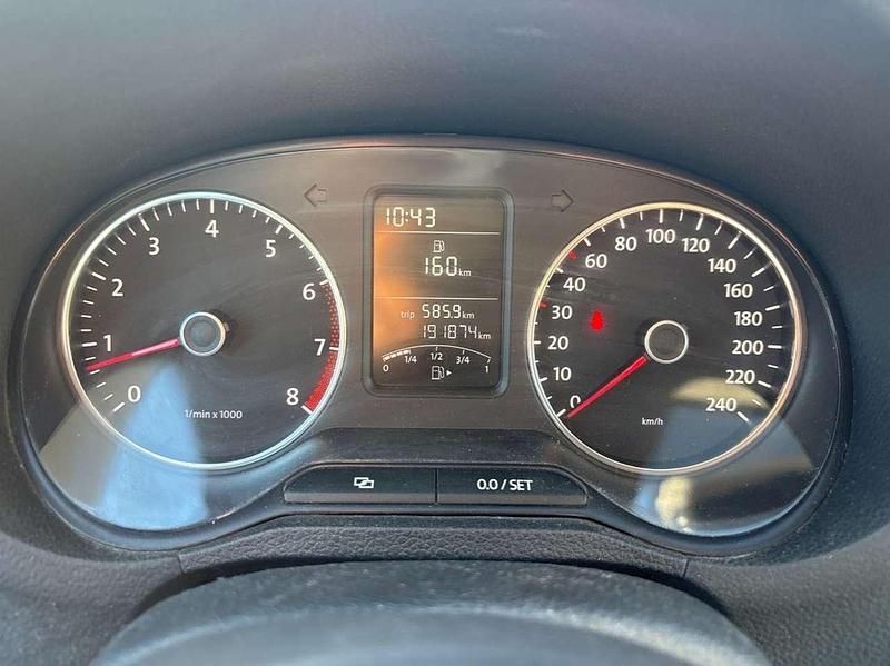 Gebraucht VW Polo Comfortline 90 PS (66 kW) 2013 Weiß Limousine