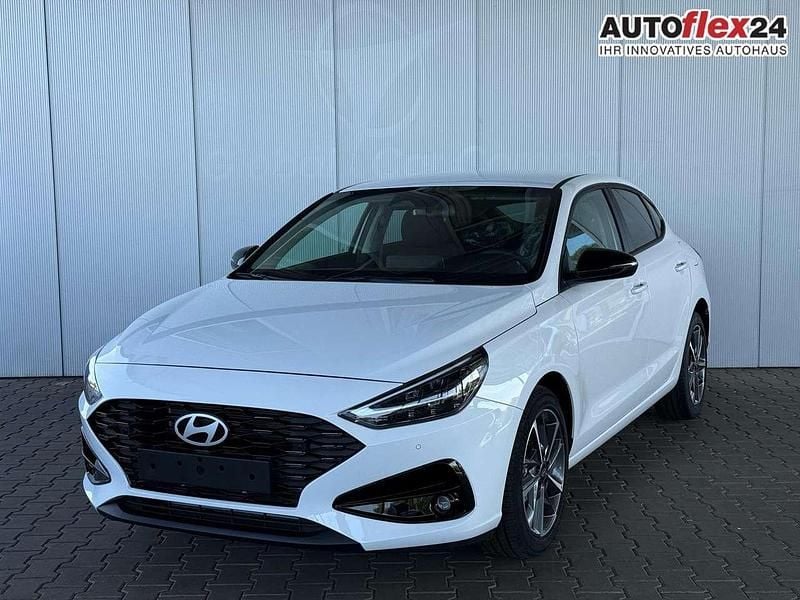 Atlas white Neu 2025 Hyundai i30 Prime Limousine | 25.350 € (Guter Preis) - Bild 1/3