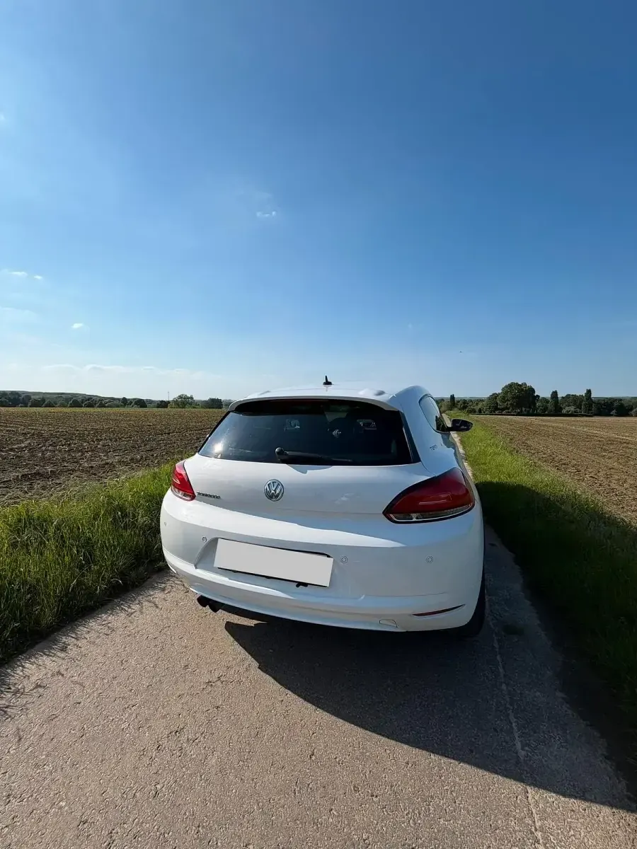 Gebraucht VW Scirocco Edition 122 PS (89 kW) 2011 Weiß Coupé