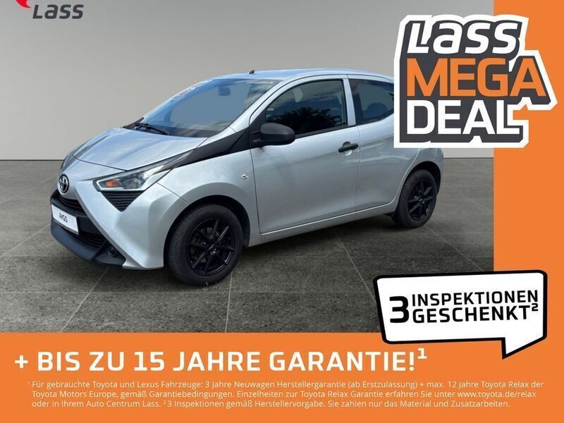 Silber Gebraucht 2018 Toyota Aygo Business Edition Kleinwagen | 8.880 € (Fairer Preis) - Bild 1/4