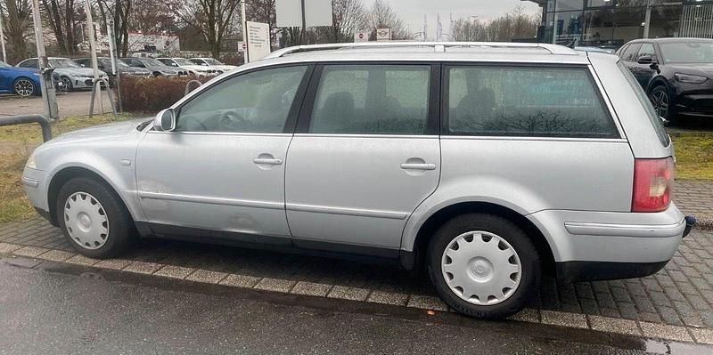 Second-hand VW Passat 116 CP (85 kW) 2003 Argintiu Break