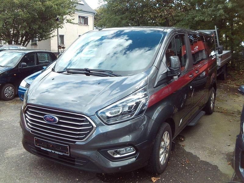 Grau Gebraucht 2019 Ford Tourneo Kombi | 16.200 € (Etwas zu teuer) - Bild 1/4