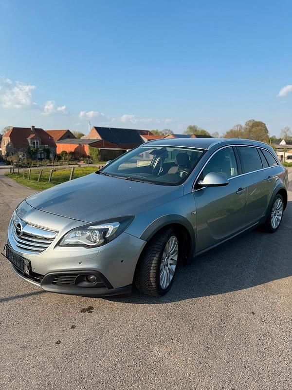 Używany Opel Insignia 163 KM (119 kW) 2014 Srebrny Kombi