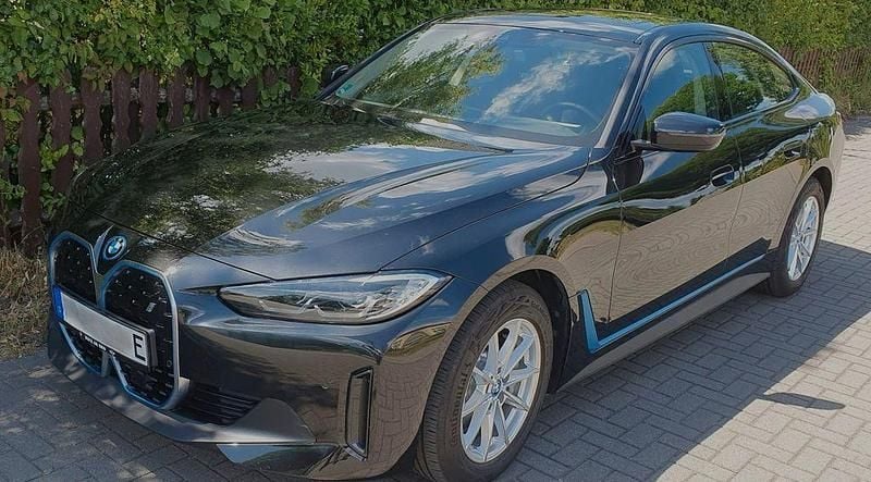 Schwarz Gebraucht 2023 BMW i4 Sport Line Limousine | 38.900 € (Superpreis) - Bild 1/4