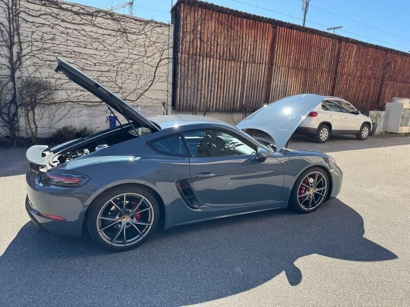 Blau Gebraucht 2017 Porsche Cayman S Coupé | 63.250 € (Fairer Preis) - Bild 1/4