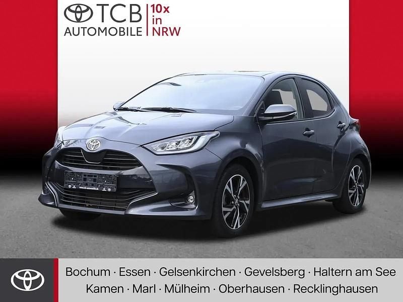Grau Gebraucht 2024 Toyota Yaris Comfort Kleinwagen | 18.489 € (Fairer Preis) - Bild 1/4