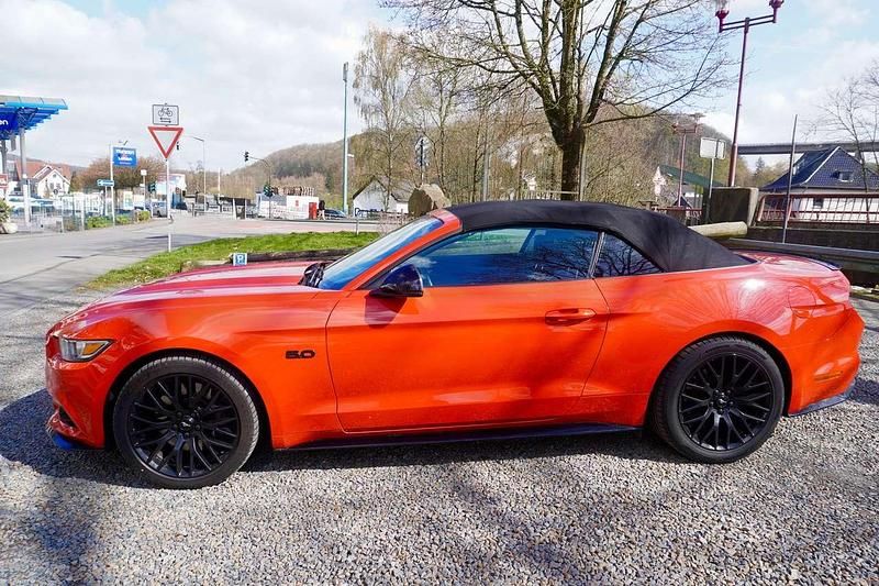 Gebraucht Ford Mustang GT 421 PS (309 kW) 2016 Rot Cabrio