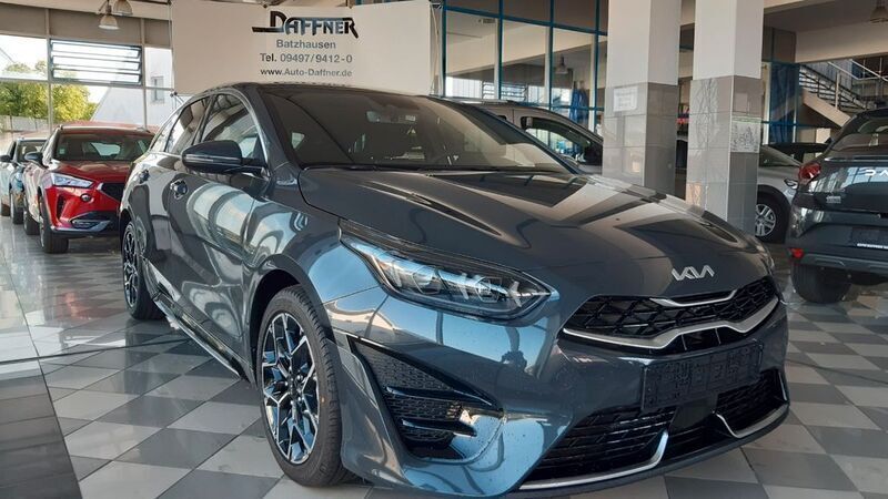Grau Gebraucht 2023 Kia ProCeed GT-Line Kleinwagen | 28.990 € (Fairer Preis) - Bild 1/4