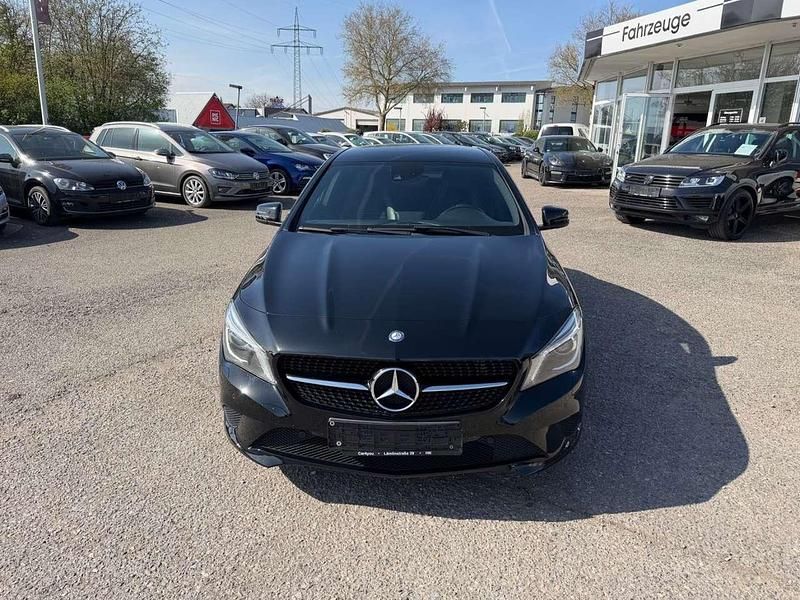 Gebraucht Mercedes CLA200 156 PS (114 kW) 2013 Schwarz Limousine