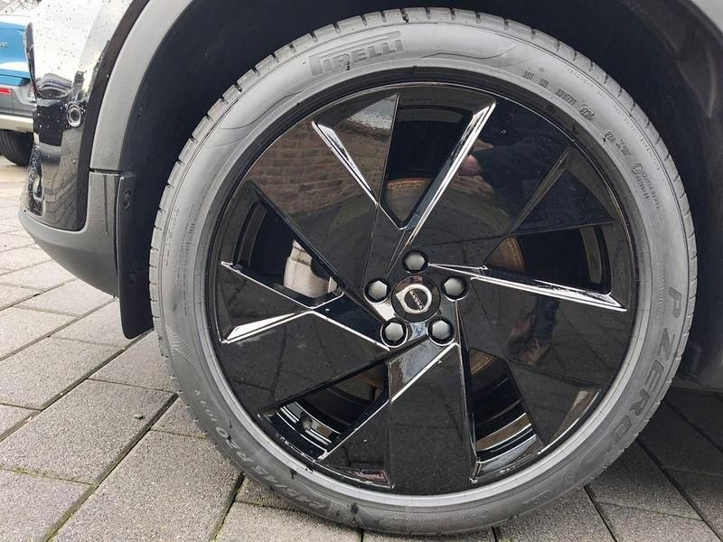 Gebraucht Volvo XC40 Plus 163 PS (119 kW) 2025 Schwarz SUV