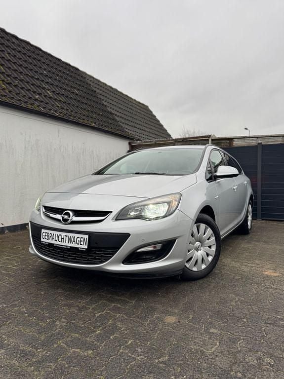 Silber Gebraucht 2016 Opel Astra Edition Kombi | 7.490 € (Fairer Preis) - Bild 1/4
