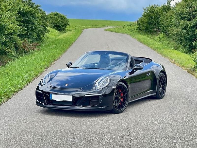Schwarz Gebraucht 2017 Porsche 911 Carrera GTS Cabrio | 109.900 € - Bild 1/4