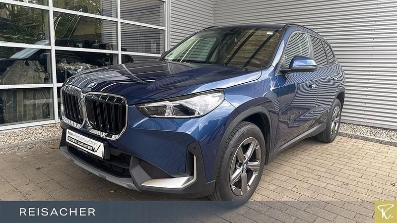 Phytonicblau Gebraucht 2024 BMW X1 Efficient Dynamics SUV | 33.999 € (Superpreis) - Bild 1/4