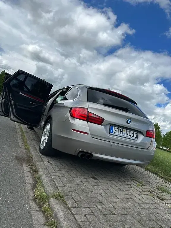 Gebraucht BMW 525 Comfort Edition 218 PS (160 kW) 2012 Gold Limousine