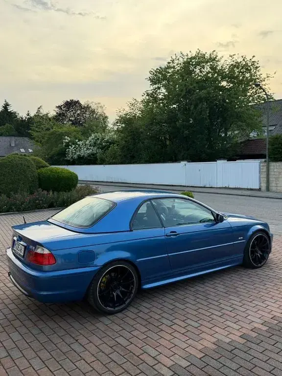 Gebraucht BMW 320 Cabriolet Basis 170 PS (125 kW) 2002 Blau Cabrio