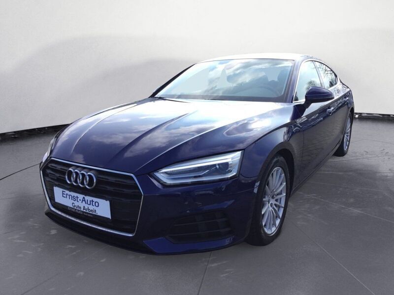 Navarrablau metallic Gebraucht 2019 Audi A5 Sportback Ambiente Limousine | 24.680 € (Superpreis) - Bild 1/3