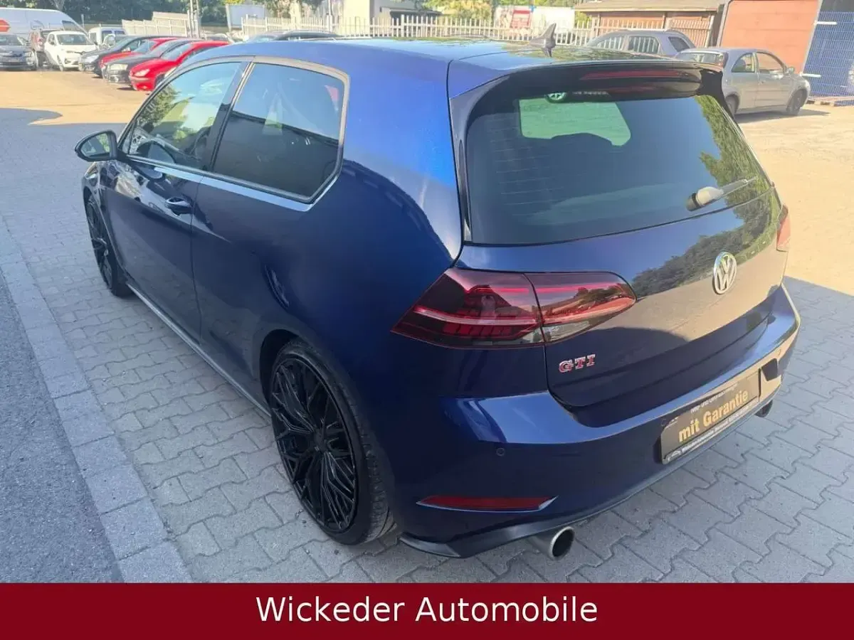 Gebraucht VW Golf GTI 245 PS (180 kW) 2018 Atlantic blue Coupé