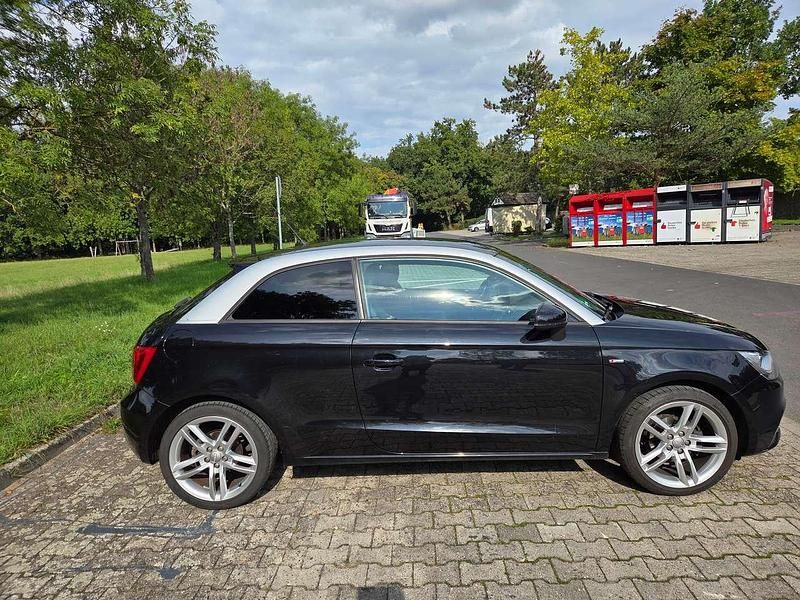 Gebraucht Audi A1 S-Line 86 PS (63 kW) 2011 Limousine