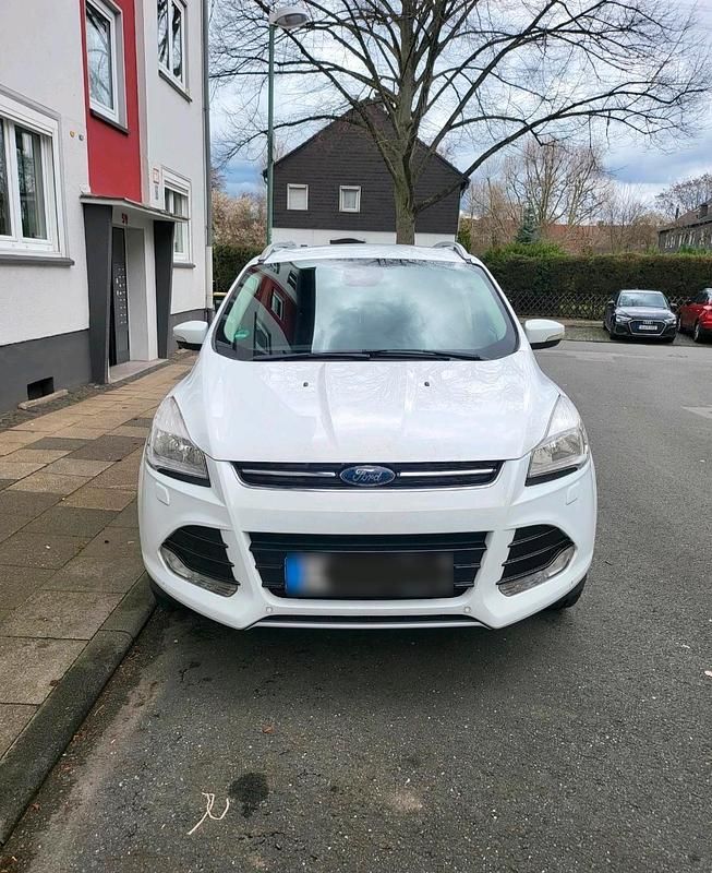 Gebraucht Ford Kuga 179 PS (131 kW) 2016 Weiß SUV