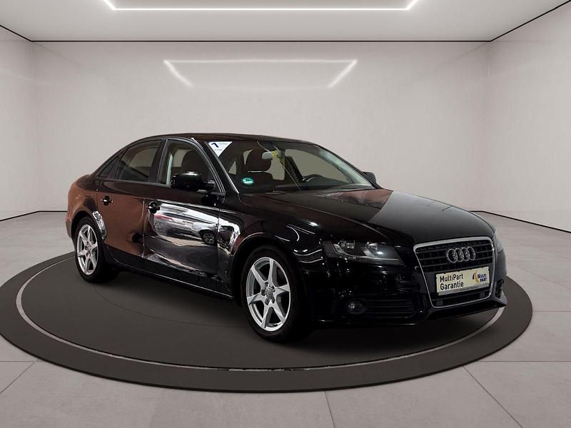 Schwarz Gebraucht 2011 Audi A4 Ambition Limousine | 9.990 € (Fairer Preis) - Bild 1/4