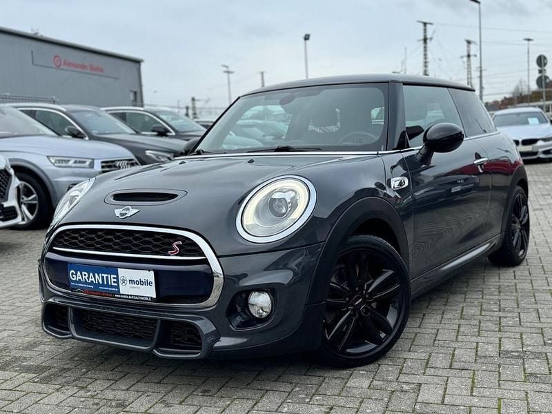 Grau Gebraucht 2016 Mini John Cooper Works Chili Kleinwagen | 15.950 € (Fairer Preis) - Bild 1/4