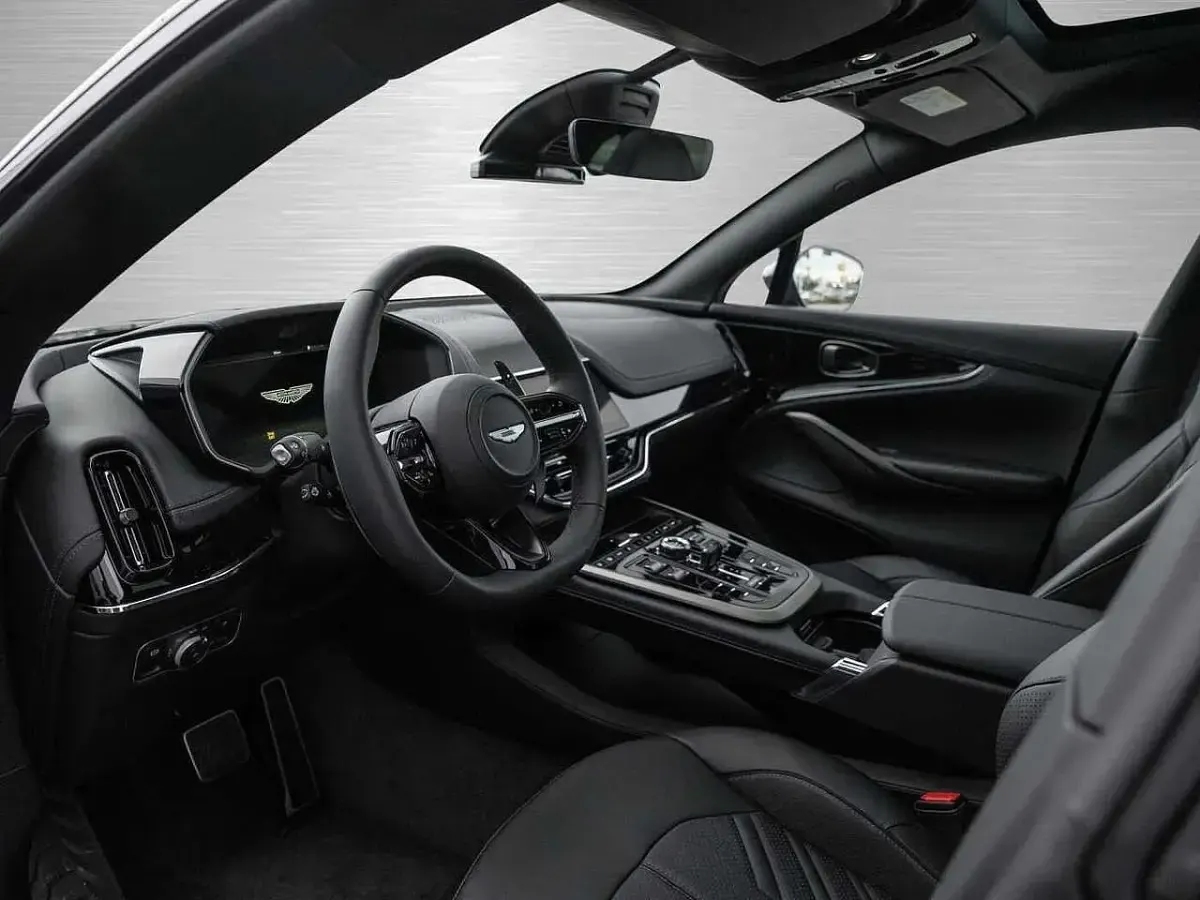 Gebraucht Aston Martin DBX 727 PS (534 kW) 2025 Schwarz SUV