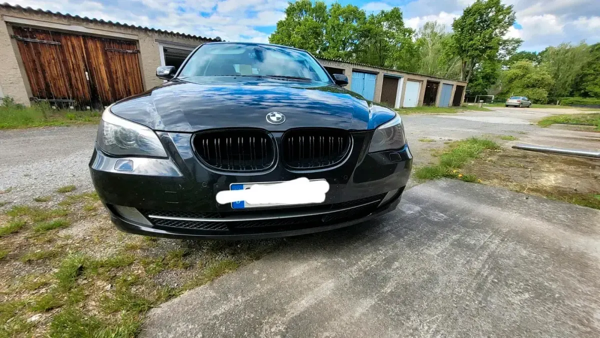 Gebraucht BMW 523 190 PS (139 kW) 2007 Schwarz Limousine