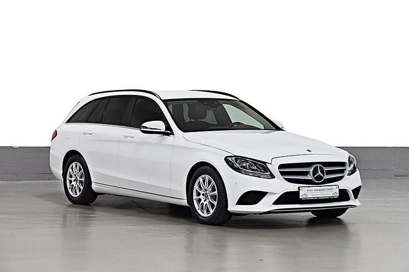 Weiß Gebraucht 2020 Mercedes C220 Kombi | 21.490 € (Guter Preis) - Bild 1/4