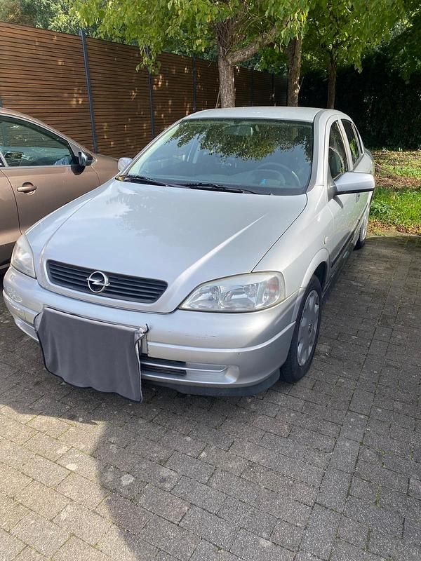 Silber Gebraucht 2000 Opel Astra Limousine | 690 € (Superpreis) - Bild 1/4