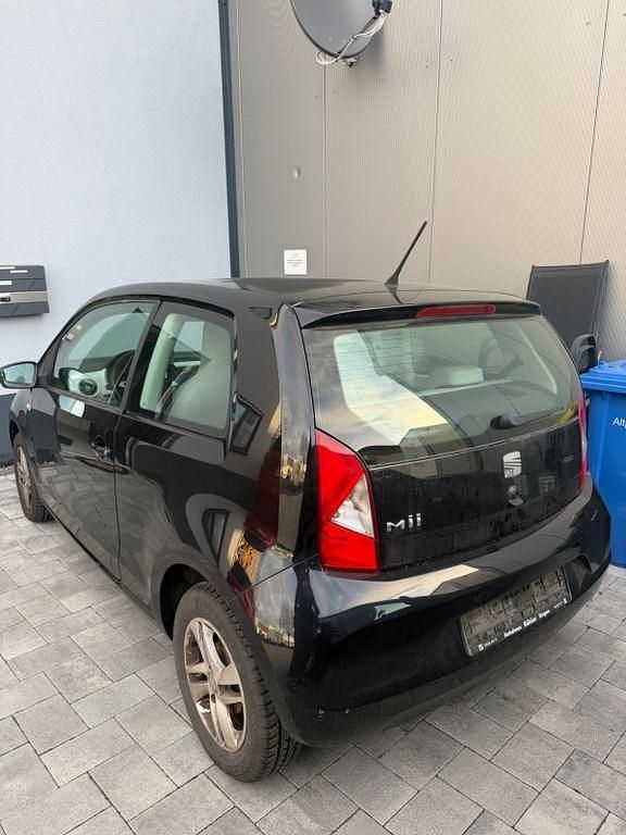 Gebraucht Seat Mii 60 PS (44 kW) 2013 Schwarz Kleinwagen