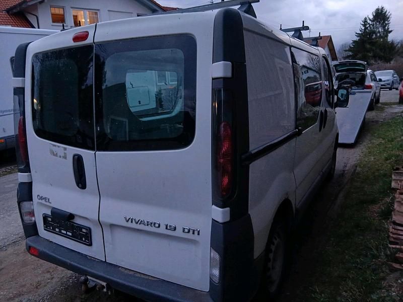 Gebraucht Opel Movano 101 PS (74 kW) 2003 Weiß Kombi