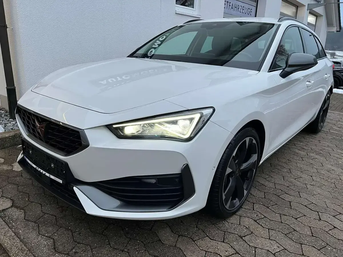 Usata Cupra Leon 150 CV (110 kW) 2024 Bianco Station wagon